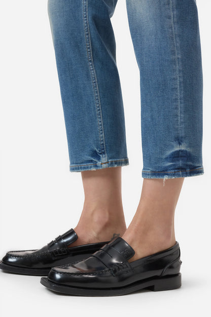 Closed Women's Mira-X Comfort Stretch Straight Jean - Mid Blue White Smoke