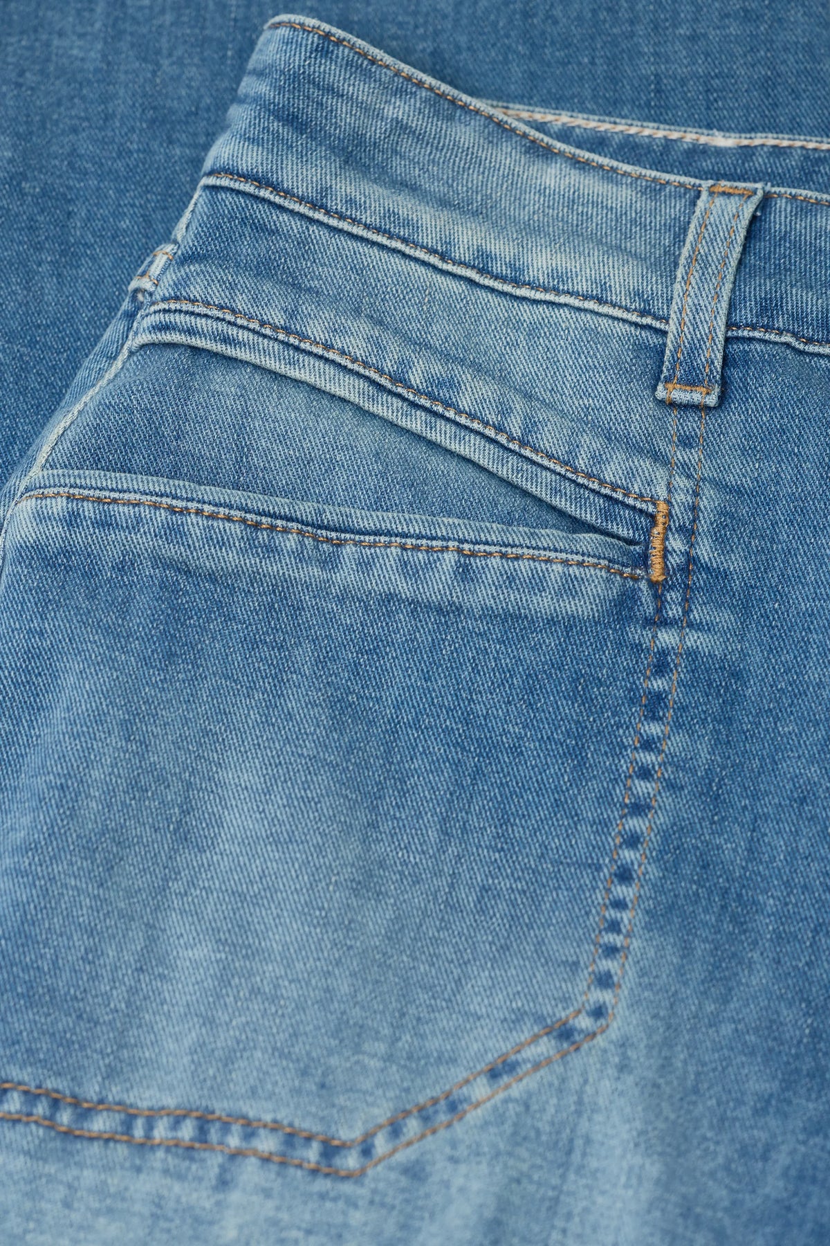 Closed Women's Mira-X Comfort Stretch Straight Jean - Mid Blue Slate Gray