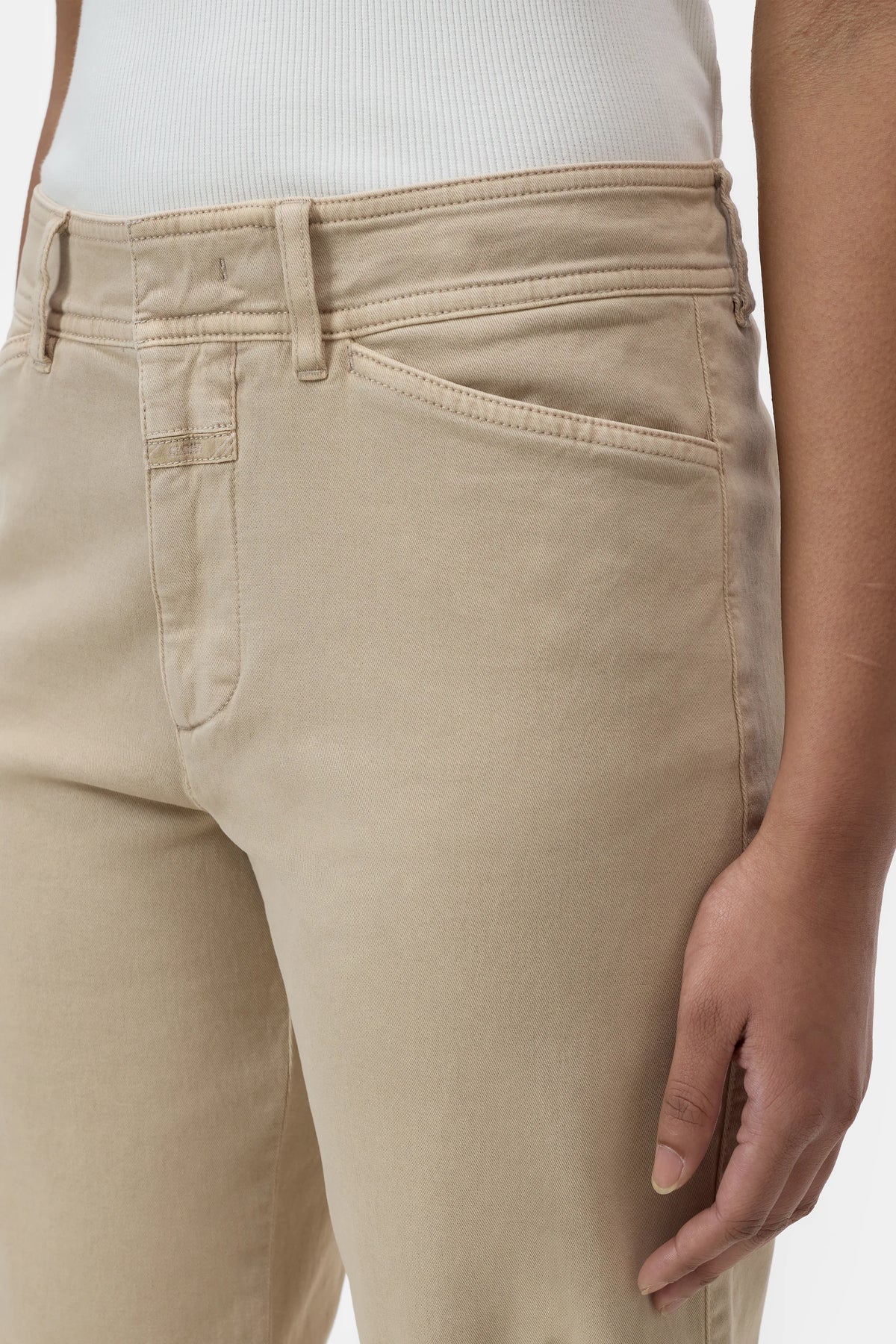 Closed Women's Sylva Slim Twill Pants - Clay Beige Dark Gray