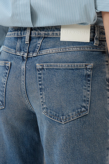 Closed Women's Gillan Comfort Wide Jean - Mid Blue Dim Gray