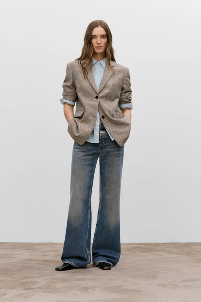 Closed Women's Gillan Comfort Wide Jean - Mid Blue Light Gray