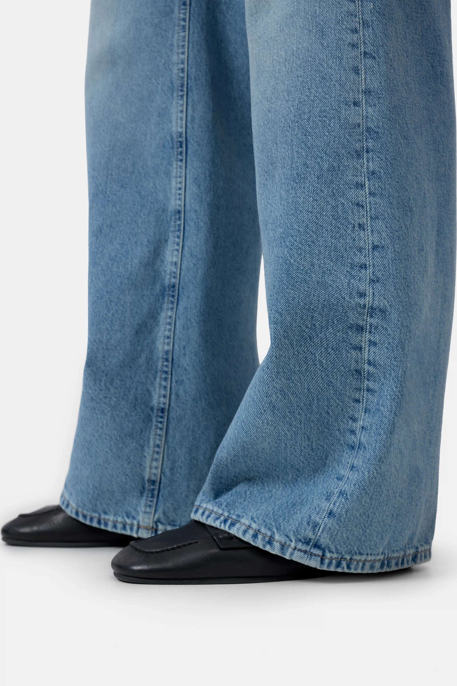 Closed Women's Gillan Wide Jeans – Light Blue Dim Gray