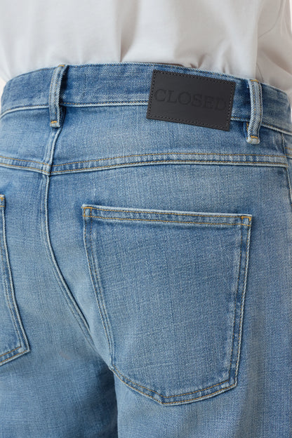 Closed Men's Cooper True Regular Jean - Mid Blue Slate Gray