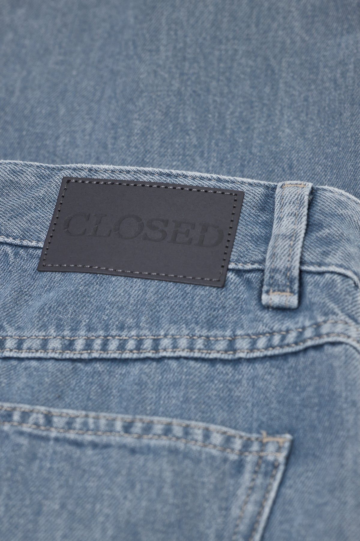 Closed Men's Cooper True Regular Jean - Mid Grey Slate Gray