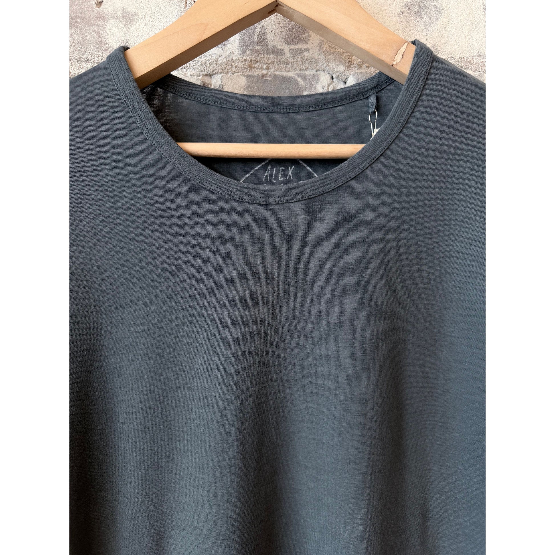 Crepe L/S Tee - Lake - DUNE + SALT
