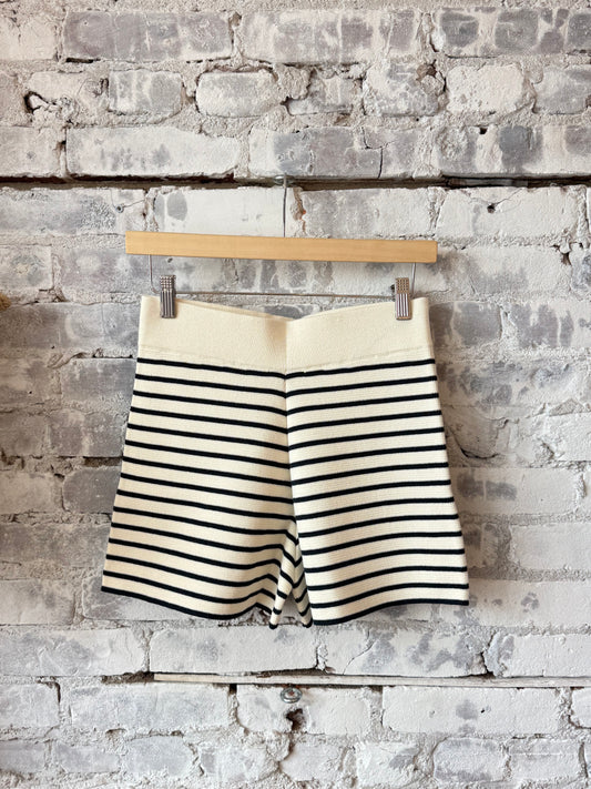 Lea Stripe Short - Ivory/Navy - DUNE + SALT
