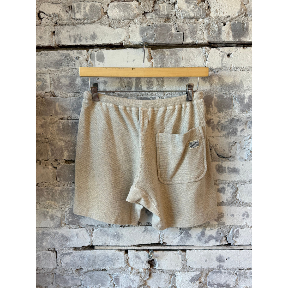 Kepani Raffy fleece sweat shorts in oatmeal color, soft and cozy casual shorts with an elastic waistband and relaxed fit.