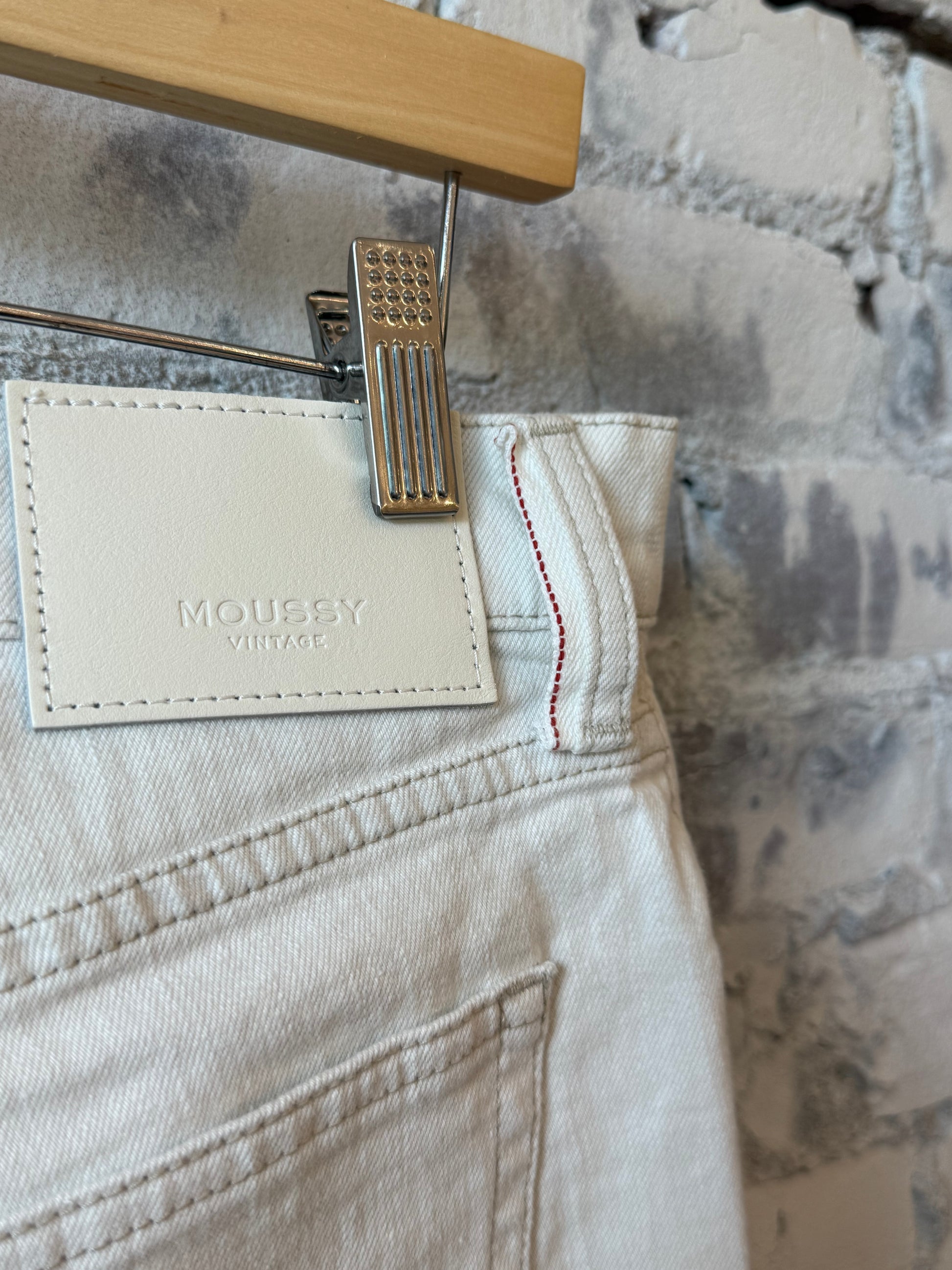 Keane Slim Straight Jean - White - DUNE + SALT