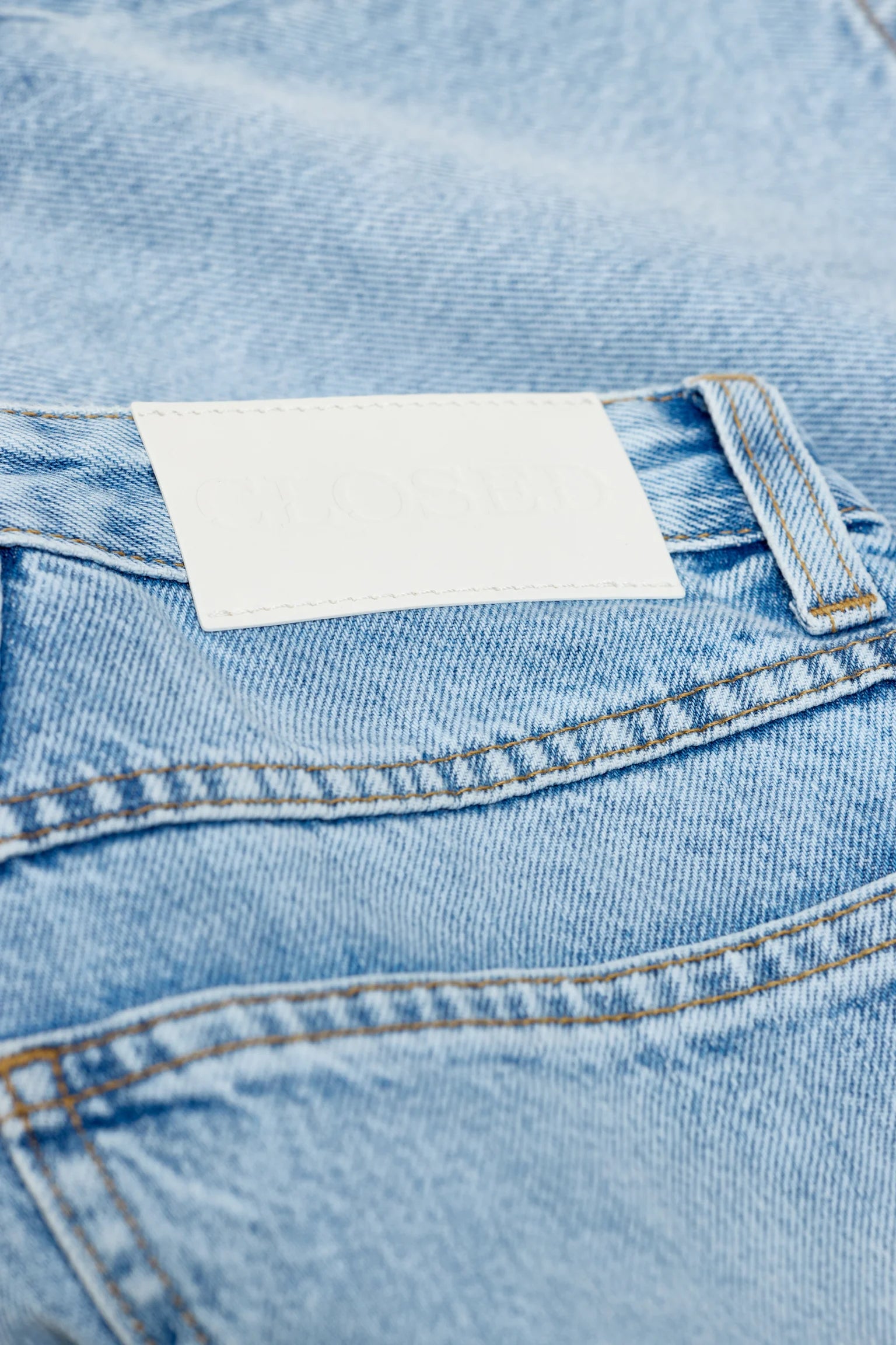 Closed Women's Janey Regular Short – Light Blue Light Steel Blue