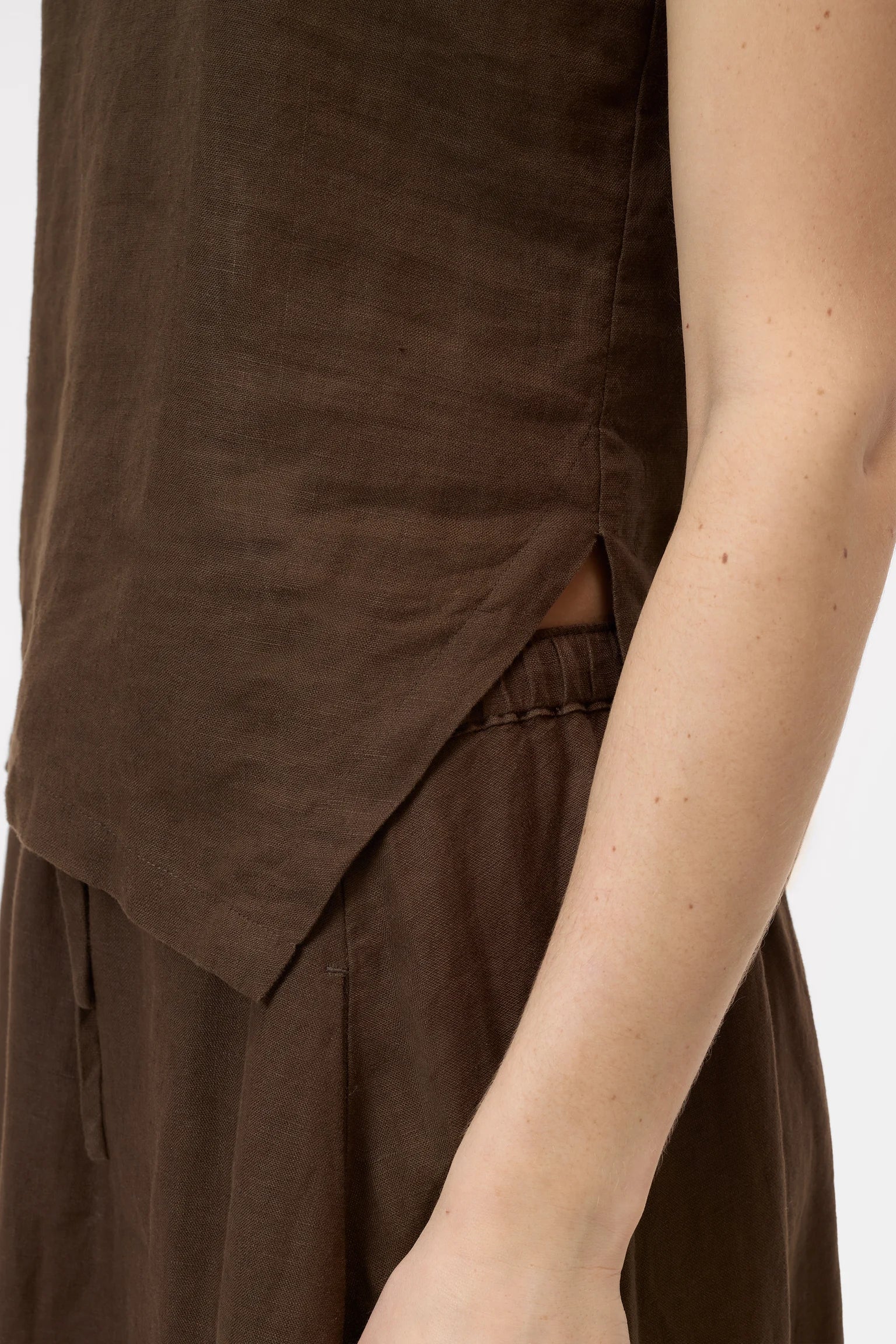 Closed Women's Tank Top – Maple Brown Dark Slate Gray