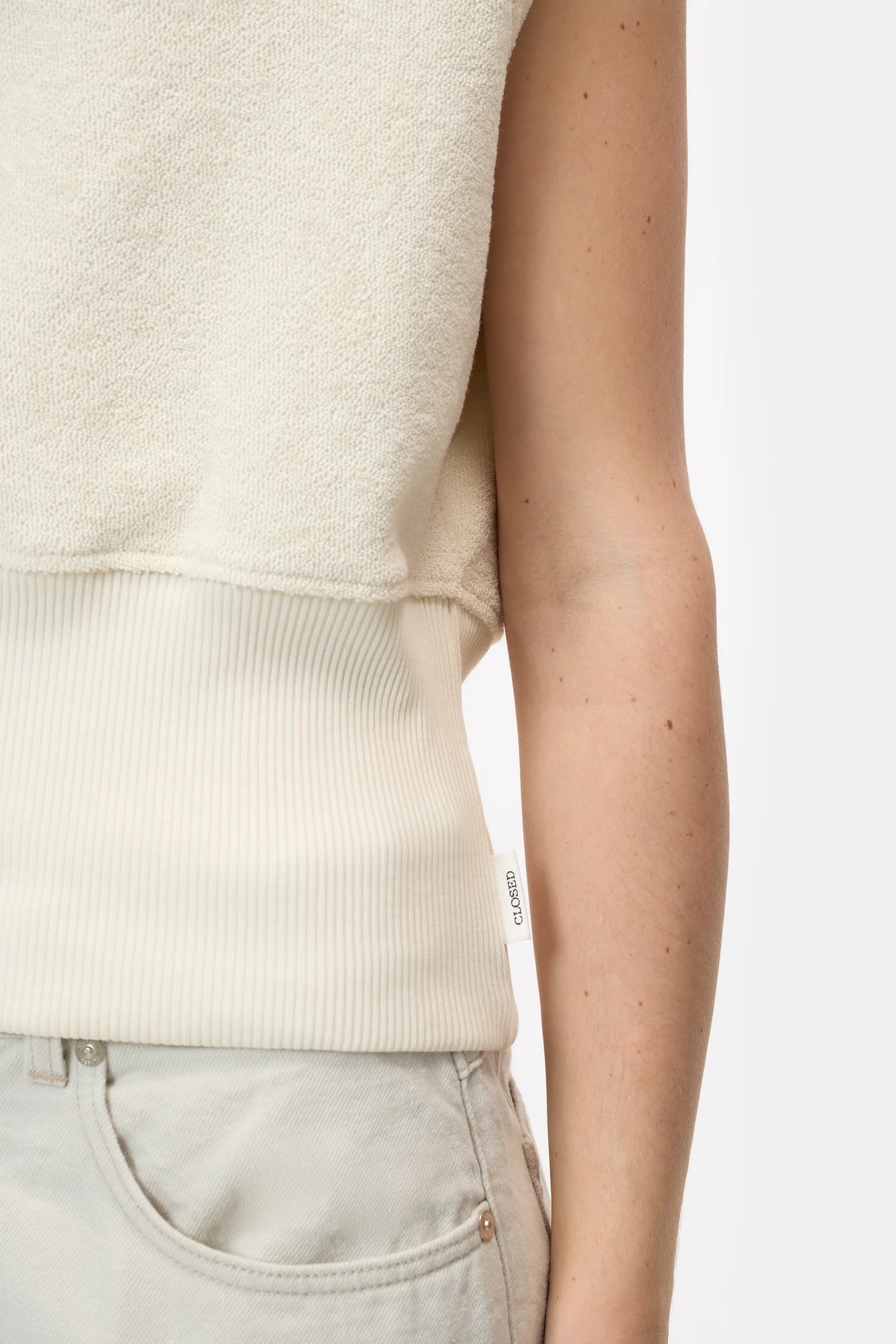 Closed Women's Waisted Crewneck Top – Witherit Beige Antique White