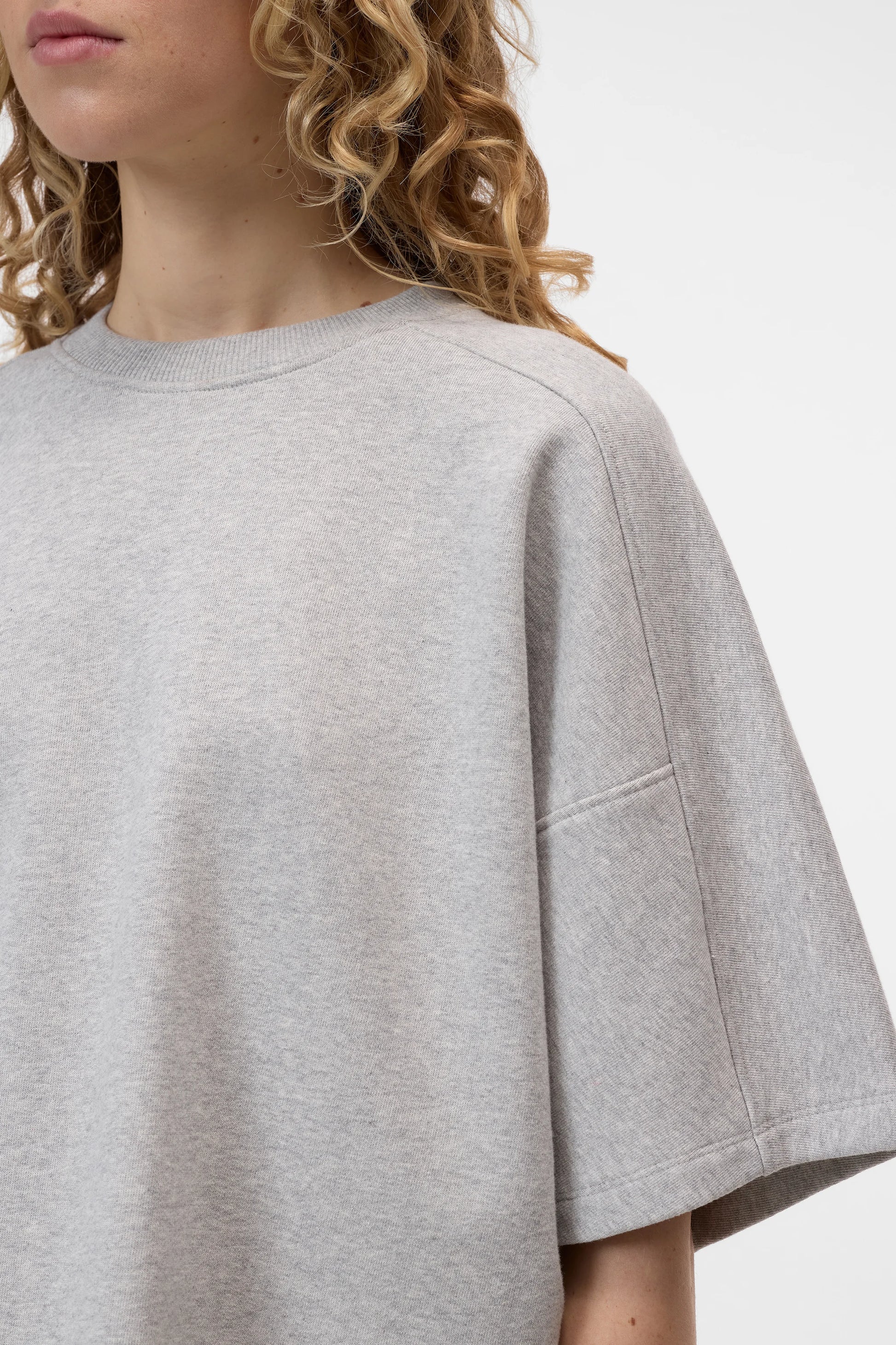 Closed Women's Deep Yoke T-Shirt – Light Grey Melange Gray