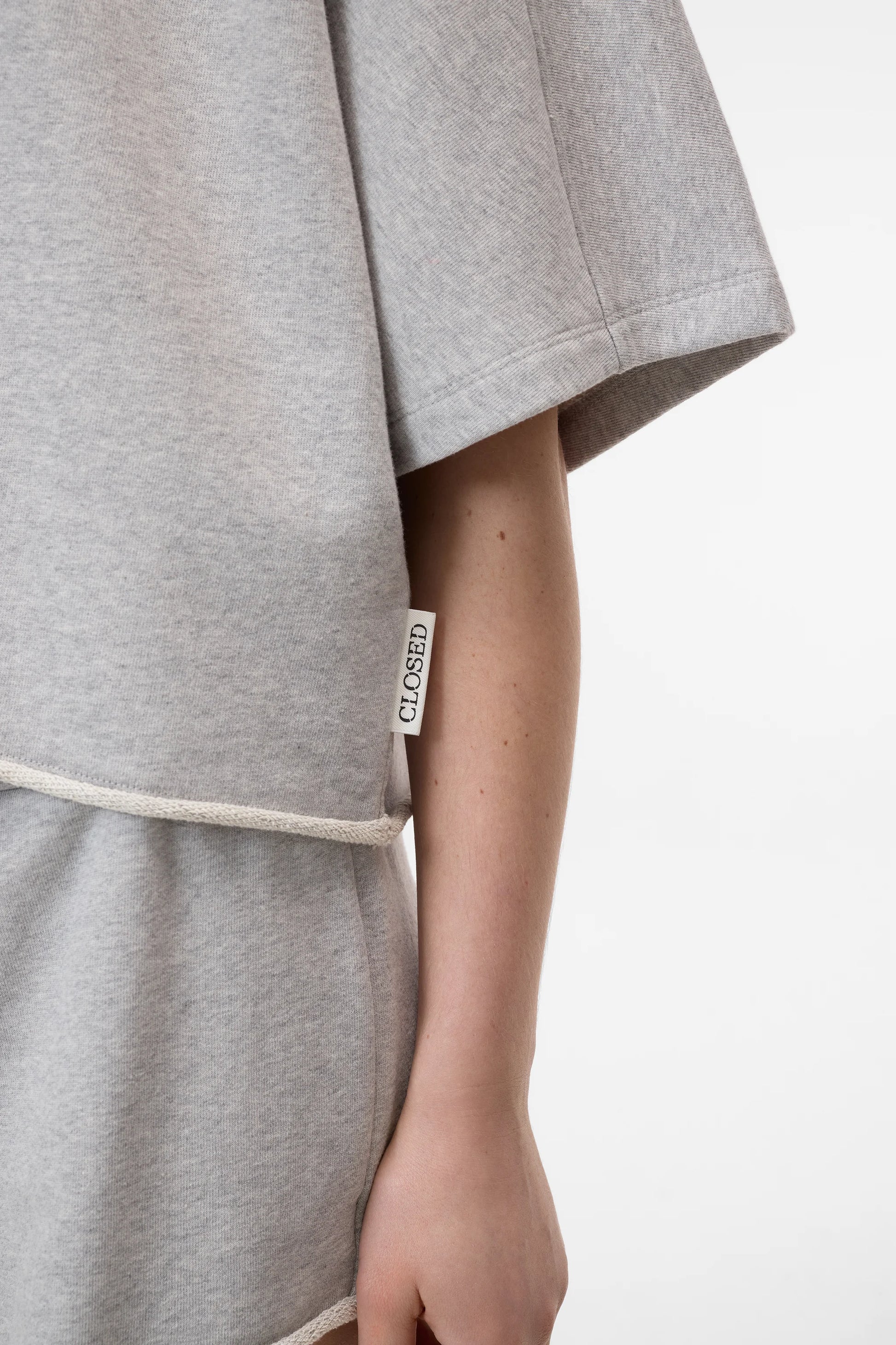 Closed Women's Deep Yoke T-Shirt – Light Grey Melange White Smoke