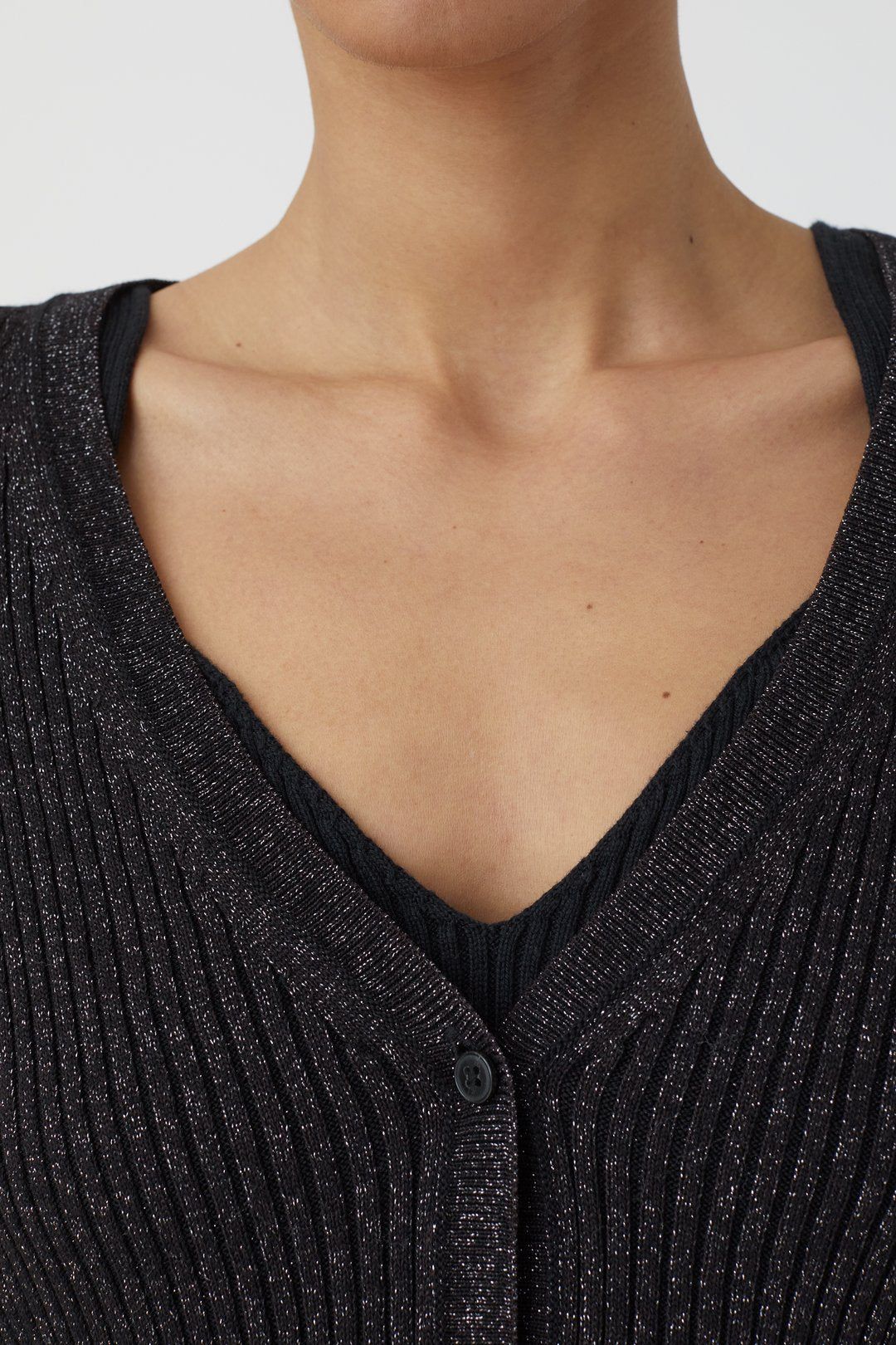 V-Cardigan - Black - DUNE + SALT