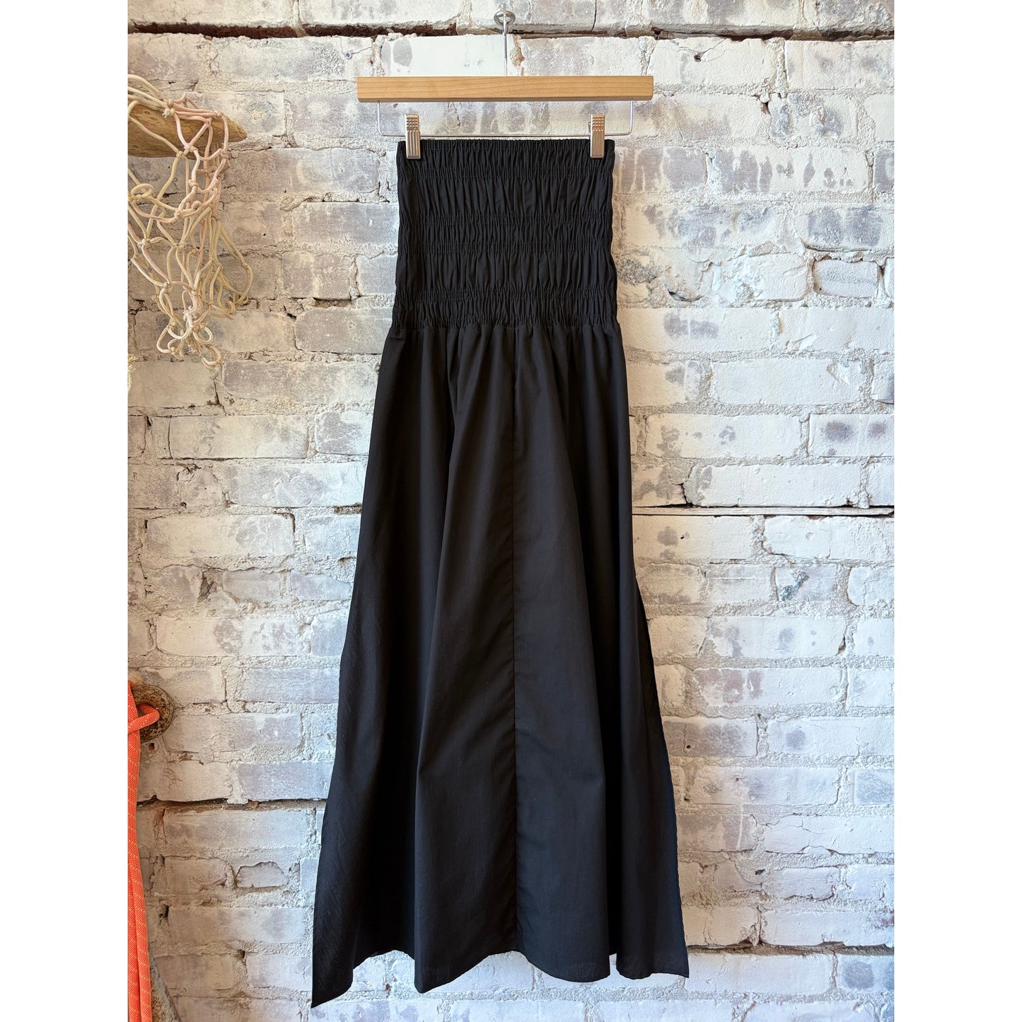 Women's black gathered skirt by Closed, stylish and comfortable with a textured, ruched design ideal for versatile outfits.