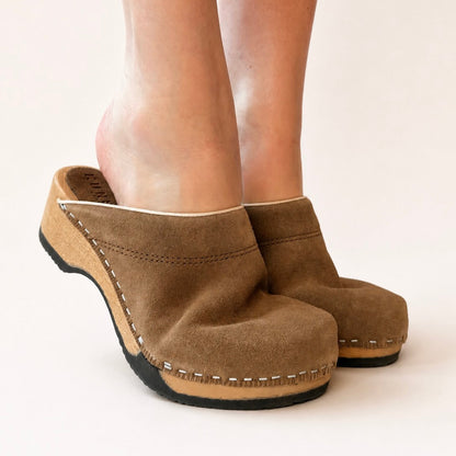 KUNSTENDESIGN.COM Embla | Umber Suede Misty Rose
