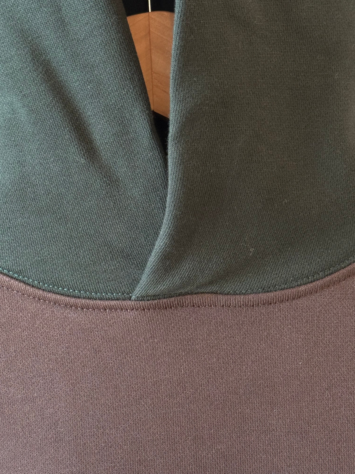 Presidents Bicolor Climber Hoodie in Hickory and Bottle color, featuring a casual hoodie with a front pocket and hood.