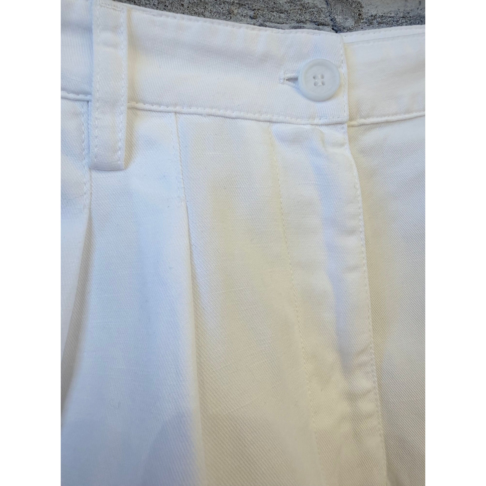 Cotton-Linen Garment-Dyed Gabardine Shorts - White - DUNE + SALT
