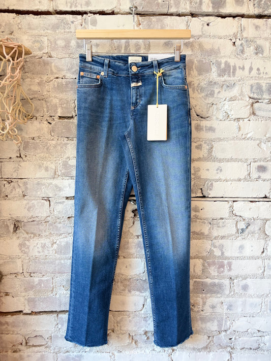 Closed Women's Junna Straight Jean – Mid Blue Gray
