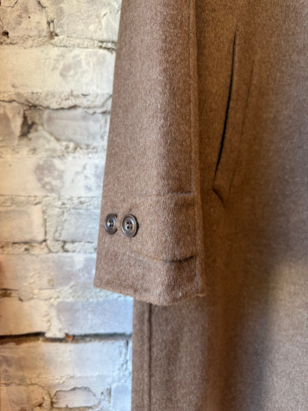 Hartford Men's Graig Woven Coat in nut color, stylish and warm outerwear with textured woven fabric for men's fashion.
