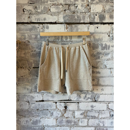 Kepani Raffy fleece sweat shorts in oatmeal color, soft and cozy casual shorts for comfortable everyday wear.