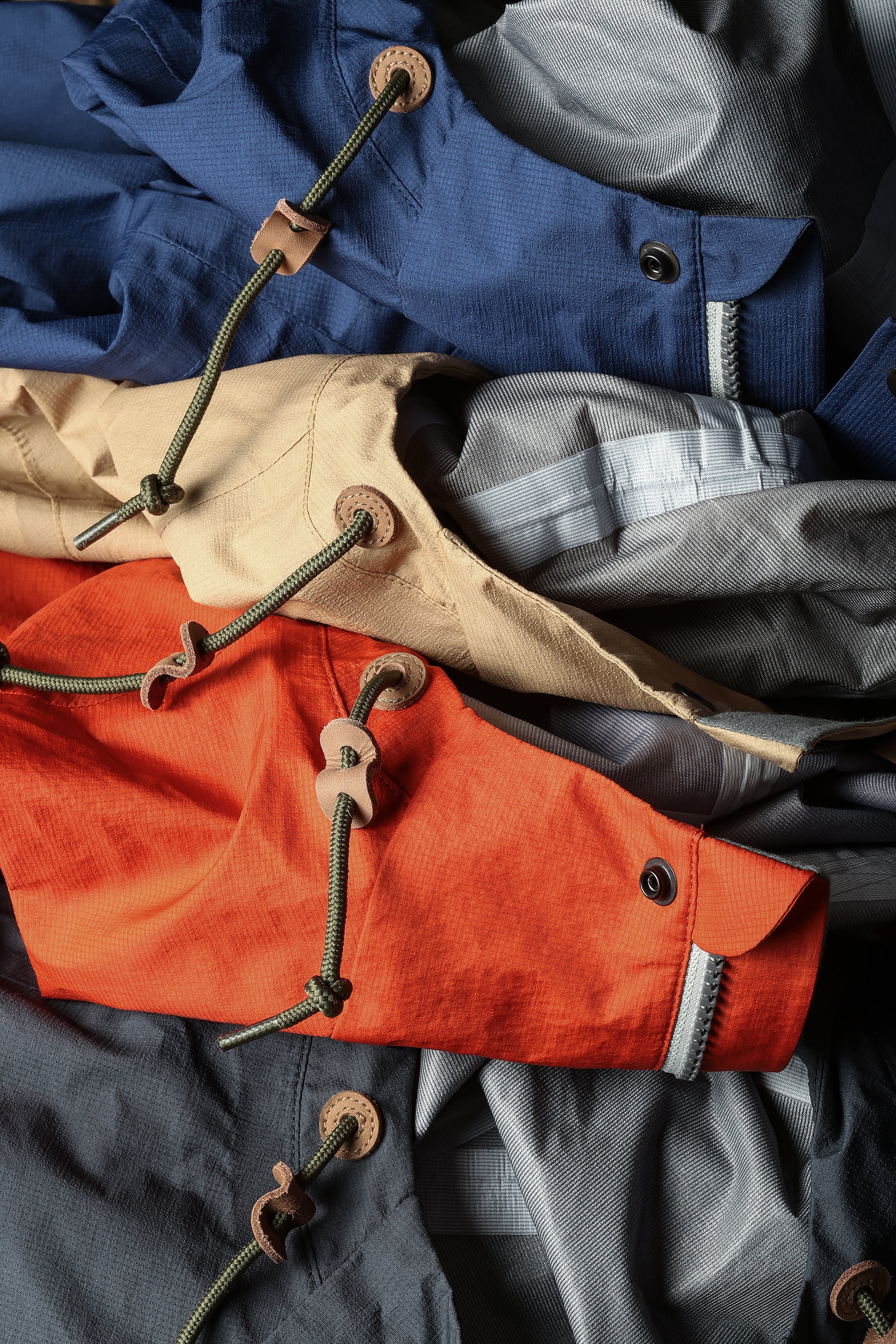 Ultra Rain Shell - Charcoal - DUNE + SALT