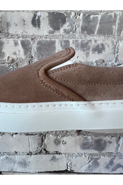 Garda Suede Low Slip On - Taupe - DUNE + SALT