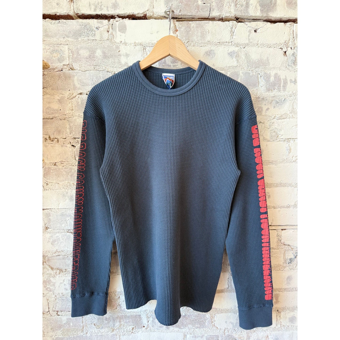Gradient Logo Thermal - Blackberry - DUNE + SALT