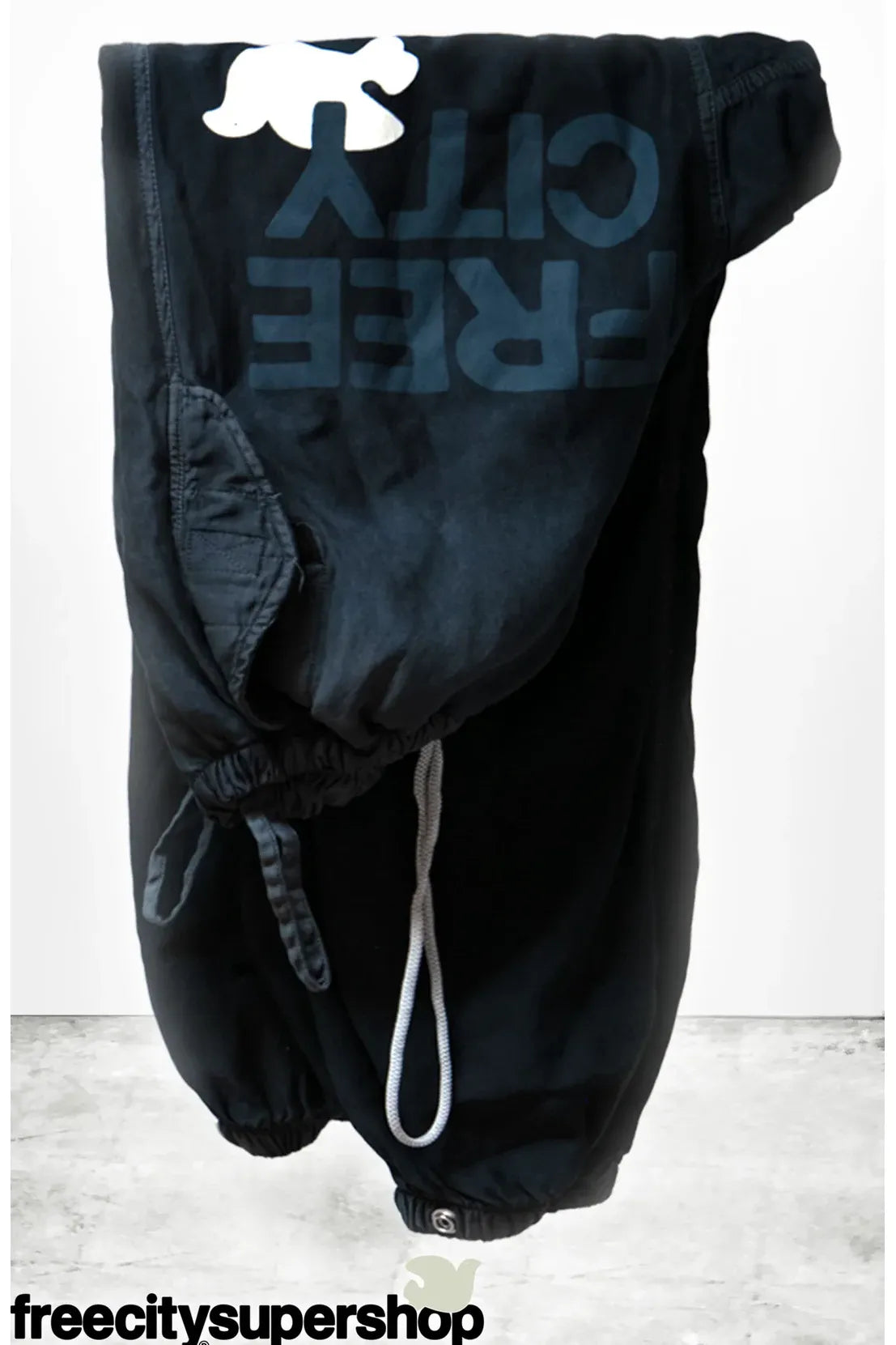 FLAP/SNAP FREECITY MATTE/SATIN AIRJUMP Pant - Superblack - DUNE + SALT