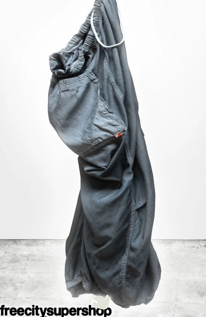FreeCity MATTE/SATIN LOOSE DRAWCORD BIGGY PANT - Grey Art White Smoke