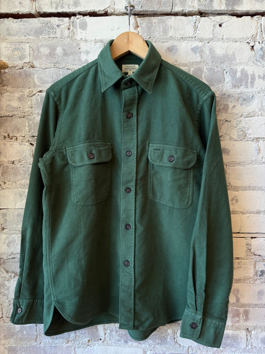 Hartford Men's Paco Pat woven shirt in Irish green, featuring intricate patterns and a casual, stylish fit.