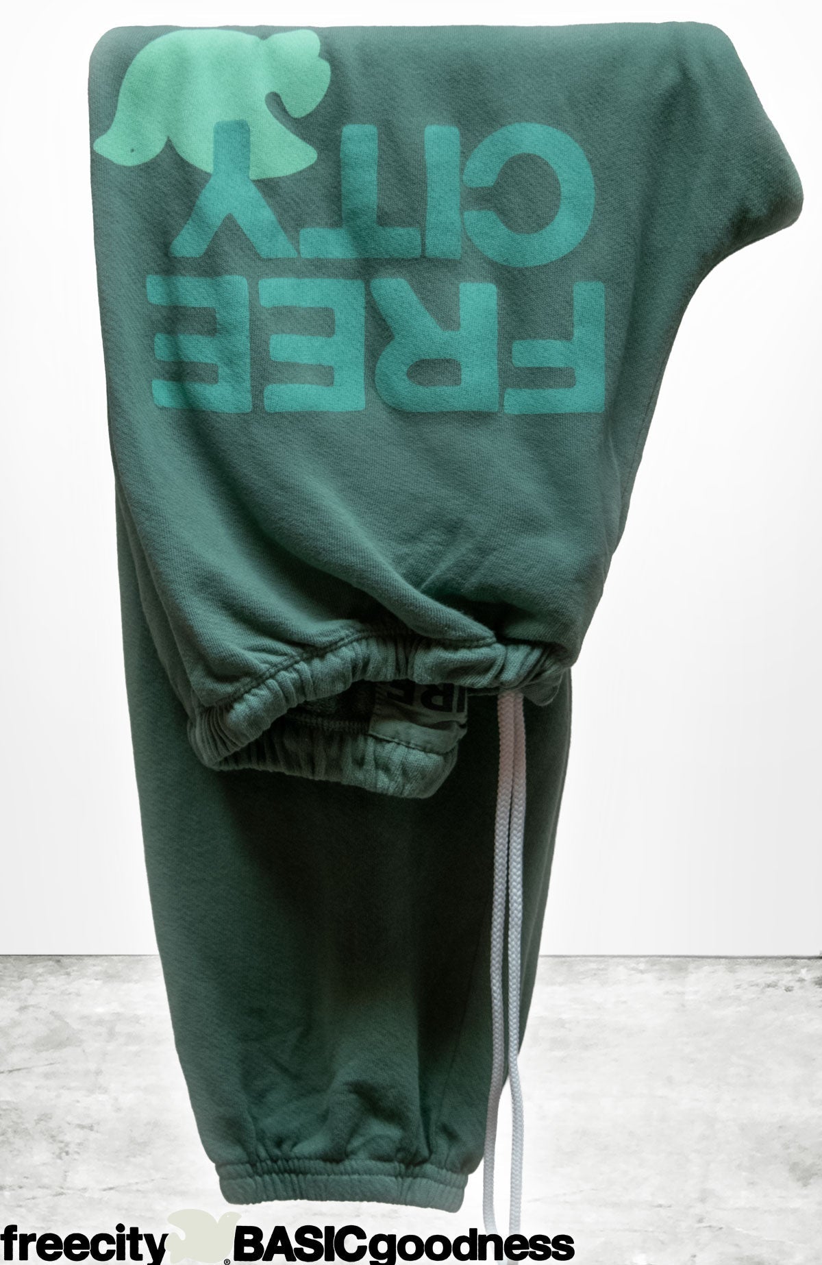 FreeCity FREECITY LARGE SWEATPANT - Eatgreen White Smoke