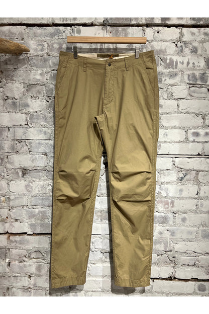 Flyweight Flex Chino - British Khaki - DUNE + SALT