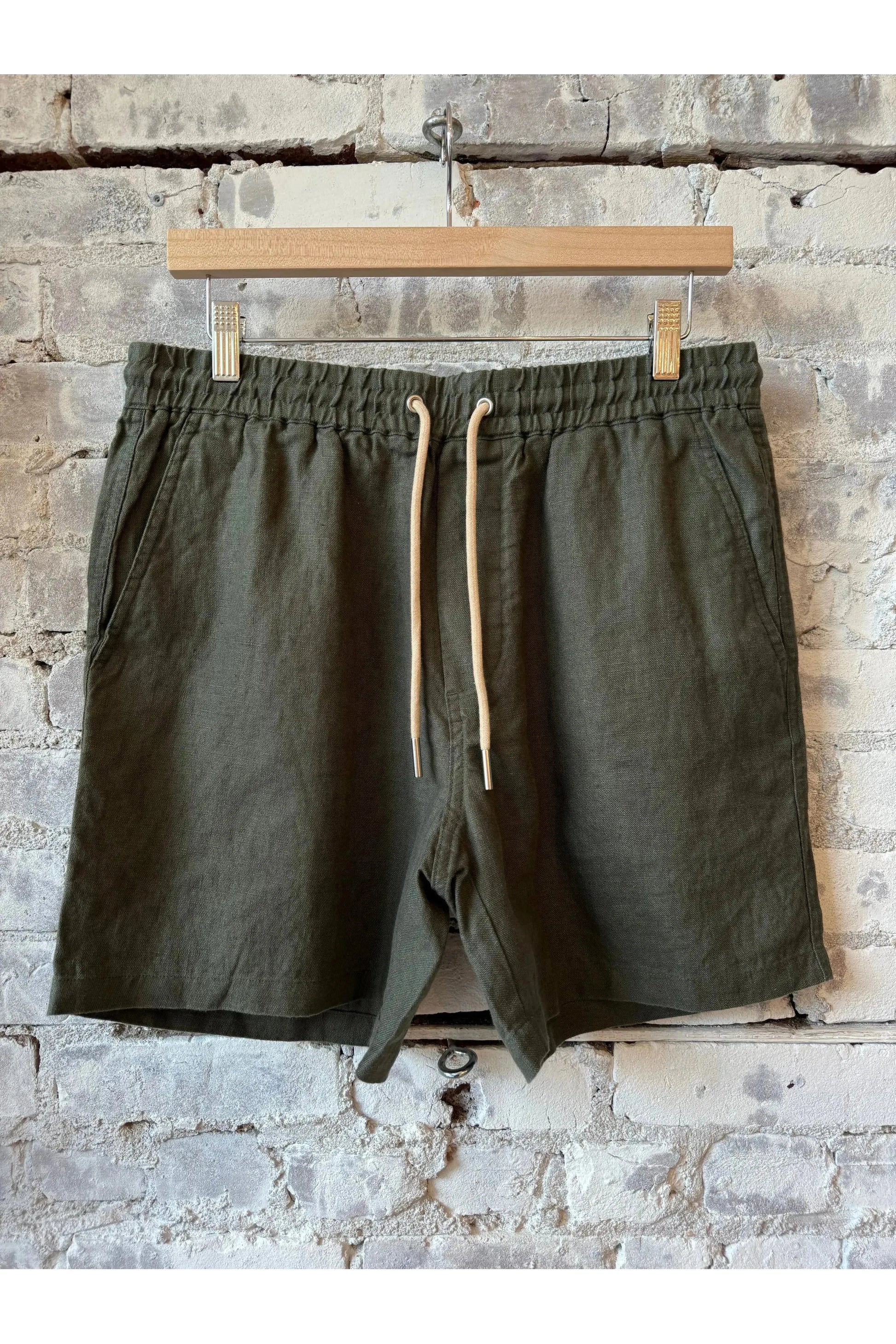 Gregor Casual Drawstring Linen Shorts - Croc Green - DUNE + SALT