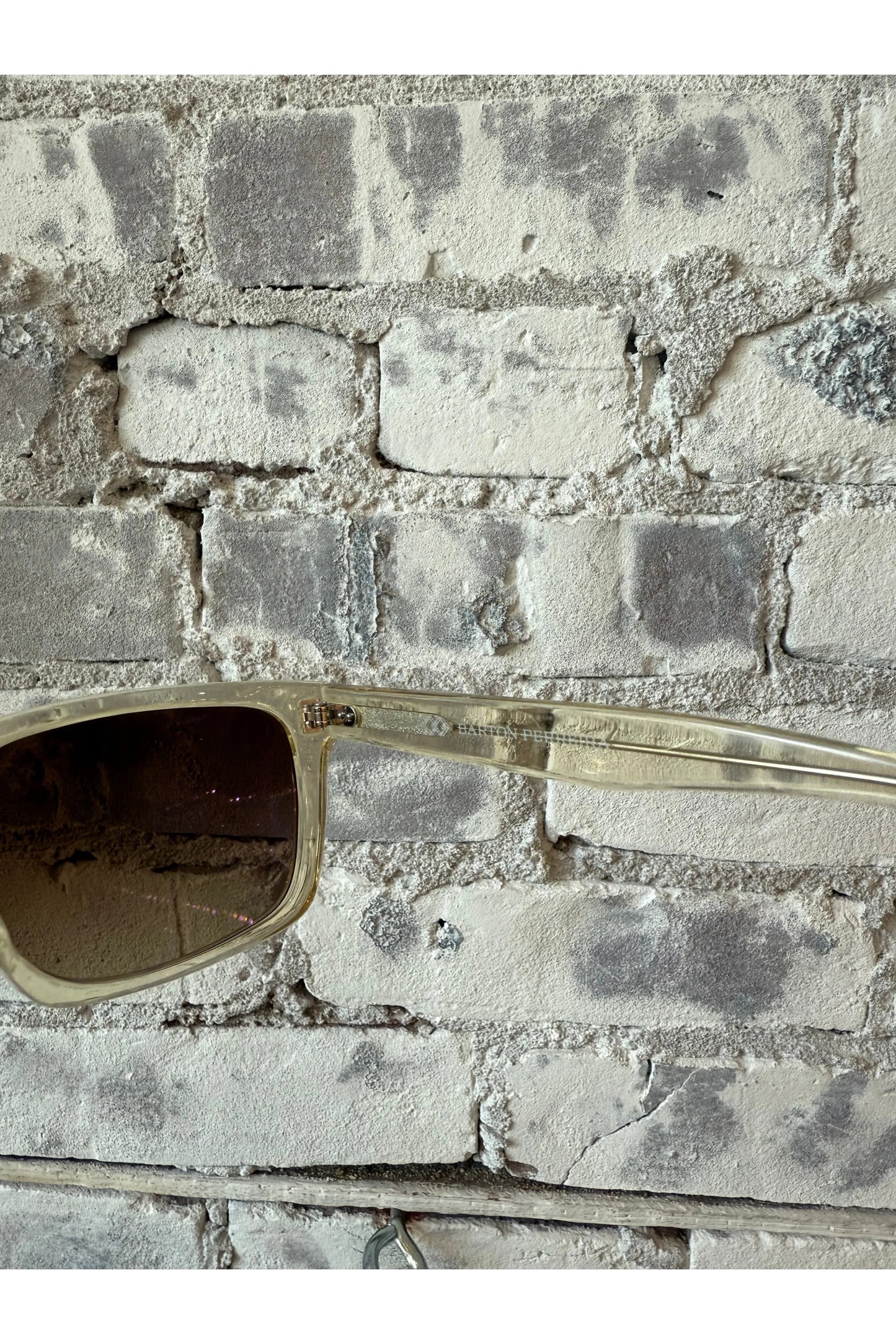 Walker Polarized Sunglasses - Champagne/Old English - DUNE + SALT