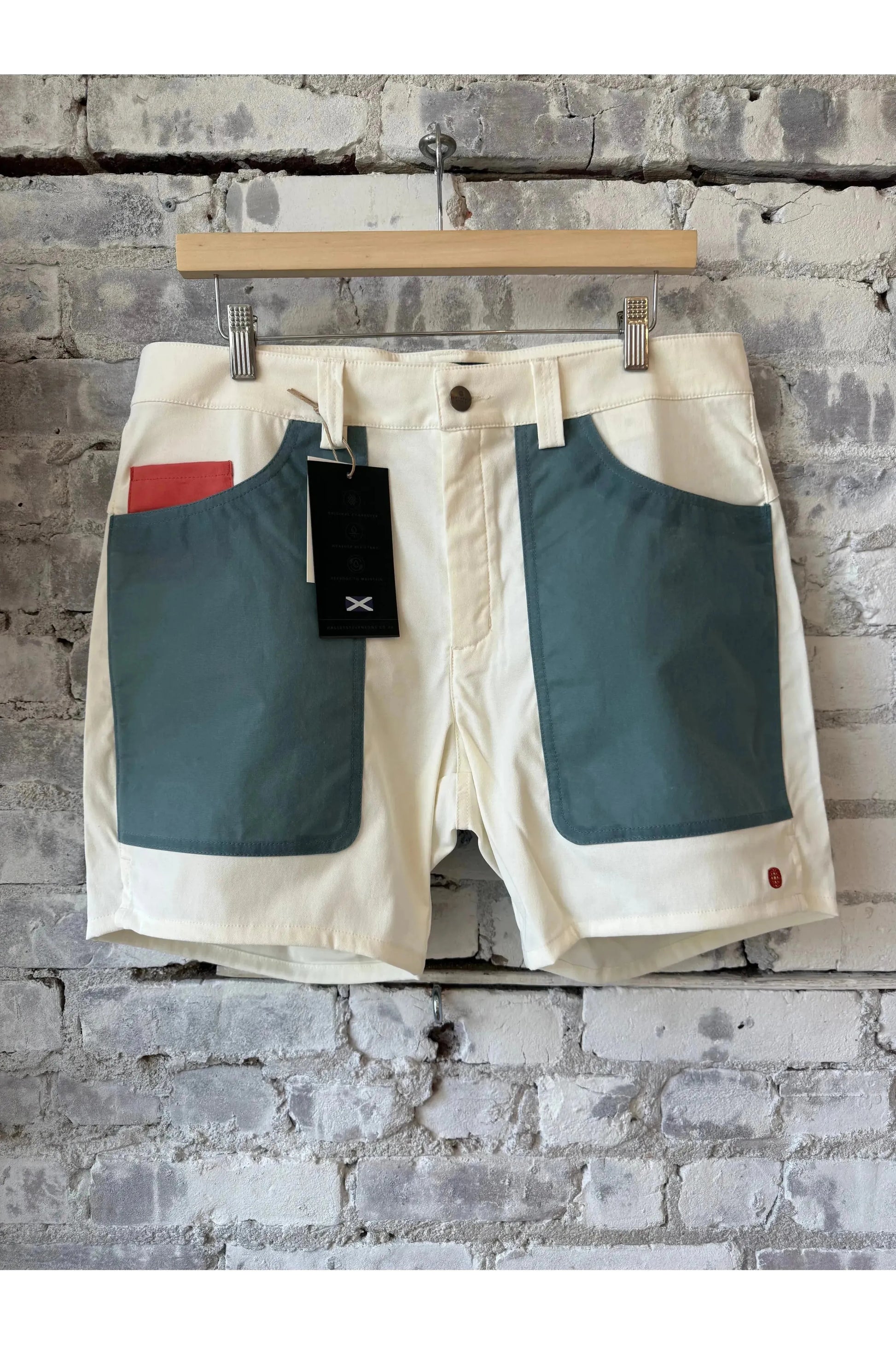 Men's 7incher Field Short - Off-White/Stormy Blue - DUNE + SALT