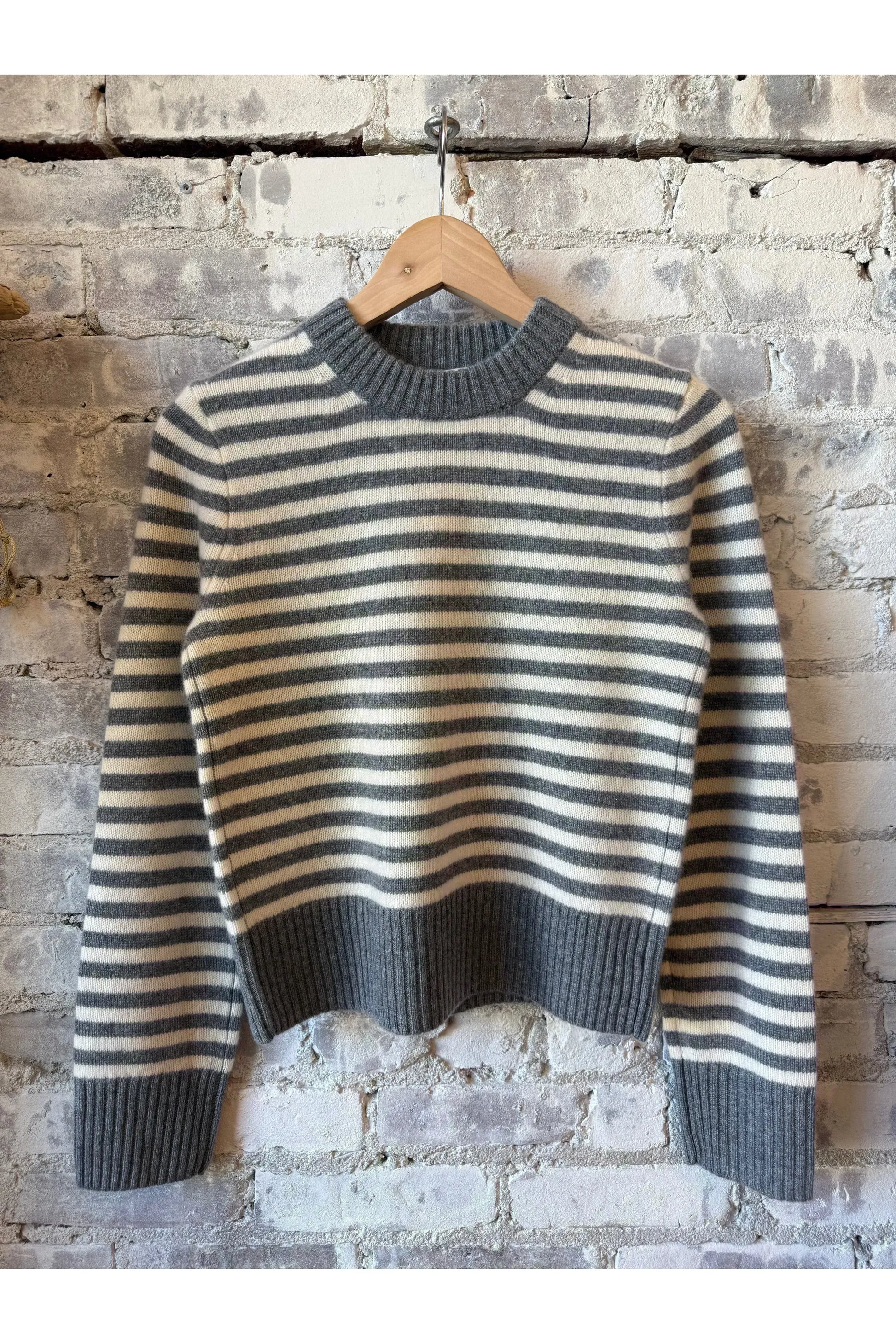 Marais Striped Cashmere Crewneck Sweater - Heather Grey/Ivory - DUNE + SALT