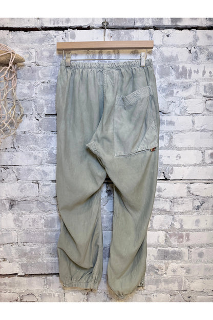 FLAP/SNAP FREECITY MATTE/SATIN AIRJUMP Pant - Silver rock - DUNE + SALT