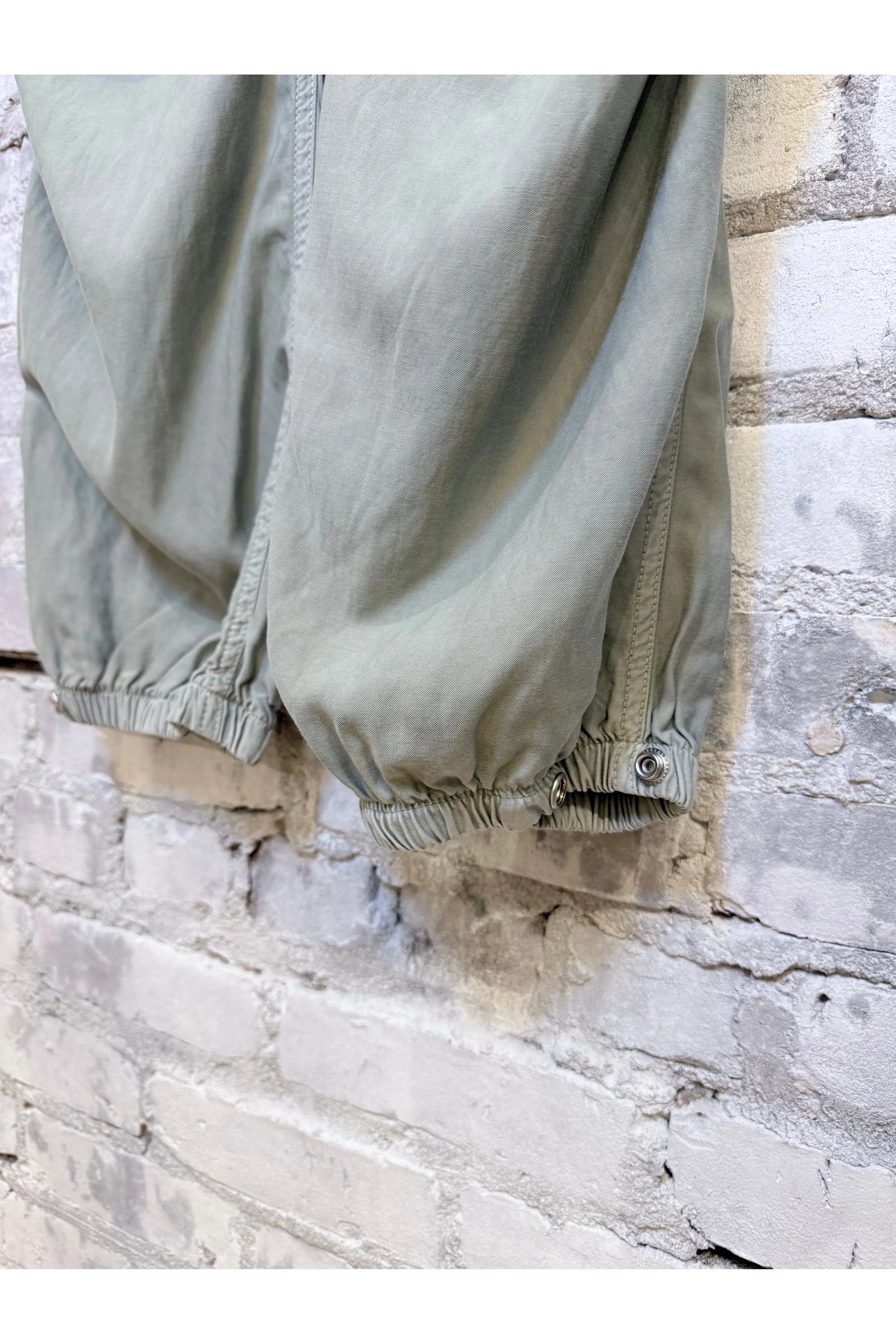 FLAP/SNAP FREECITY MATTE/SATIN AIRJUMP Pant - Silver rock - DUNE + SALT