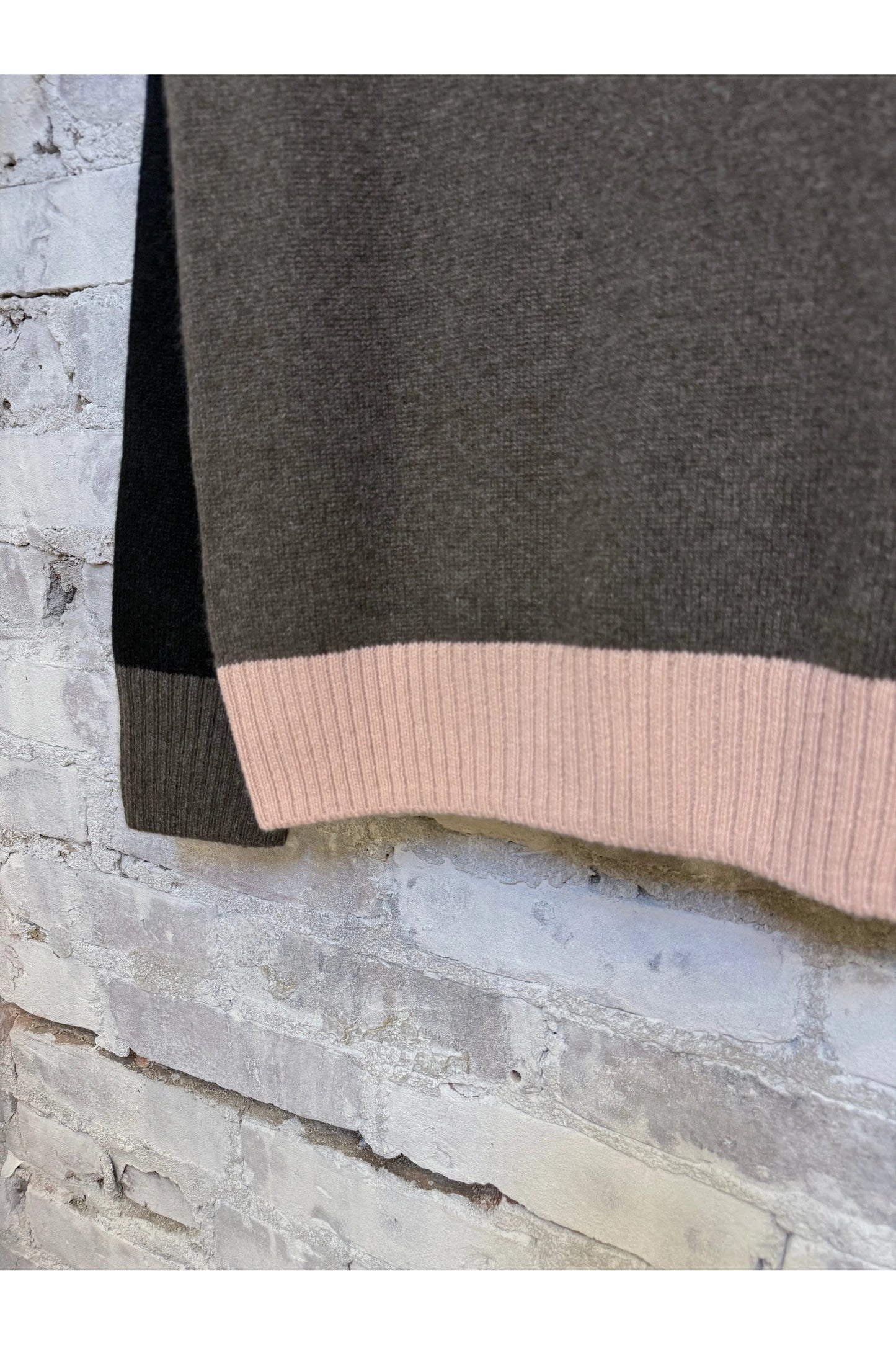 PATCH/POCKET CASHMERE LUX CARDIGAN - Fawn Mix - DUNE + SALT