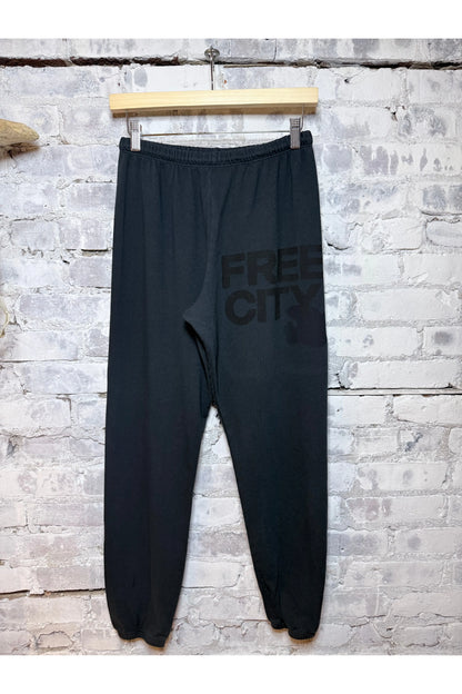 FREECITYLarge Sweatpant - Volcano Powder