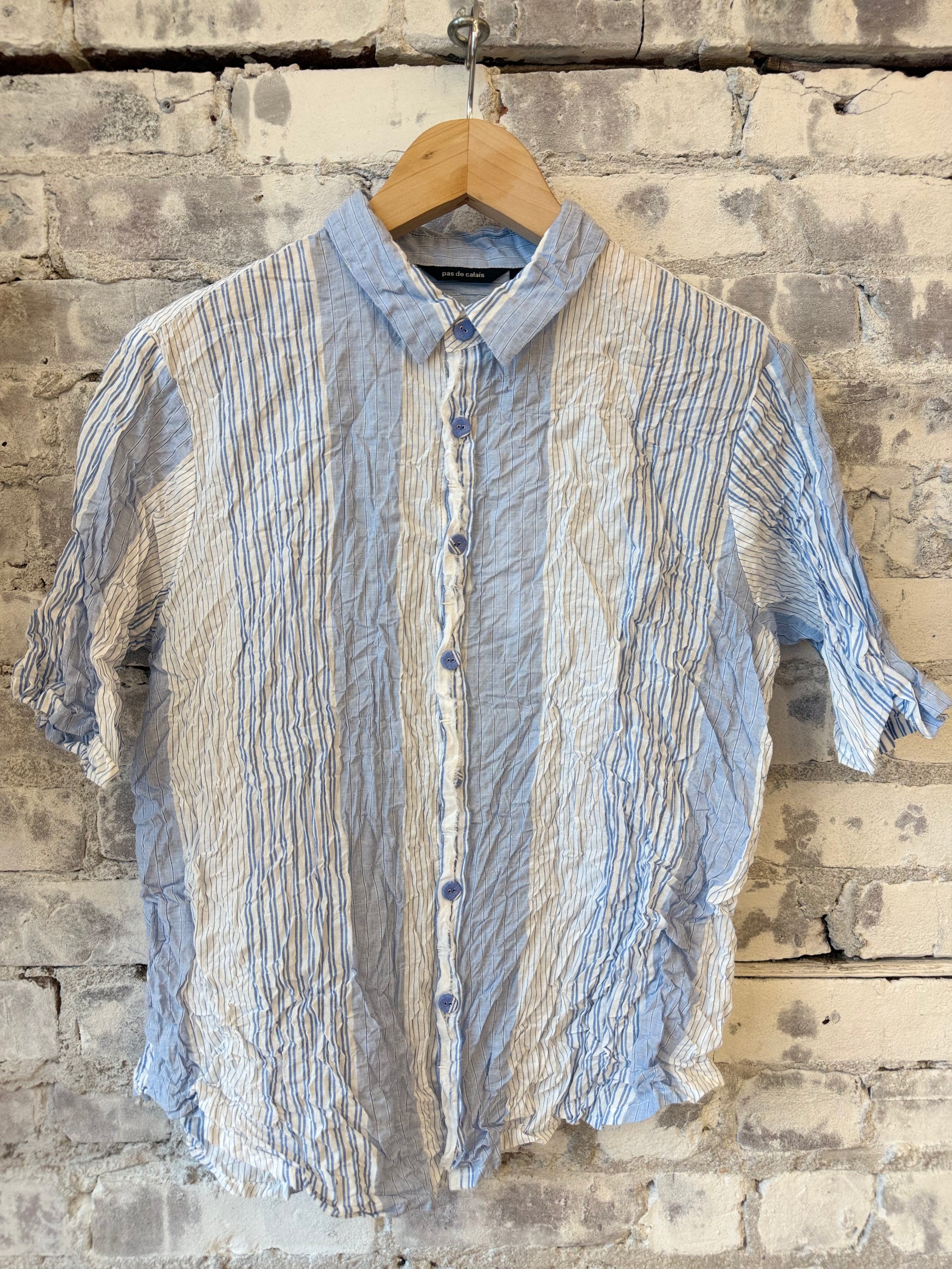 Stretch Cotton Crinkle SS Shirt - Sky/White Multi Stripe - DUNE + SALT