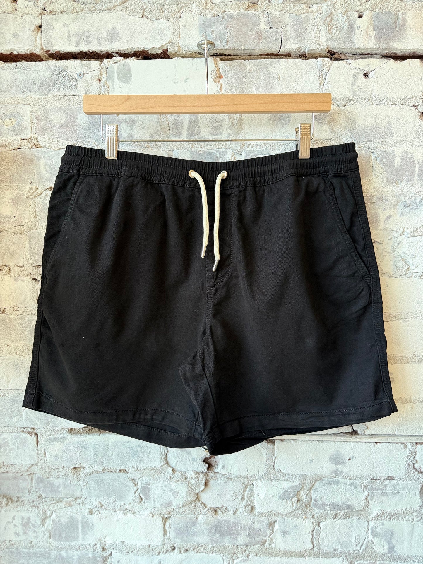Gregor Lyocell Blend Shorts - Black - DUNE + SALT