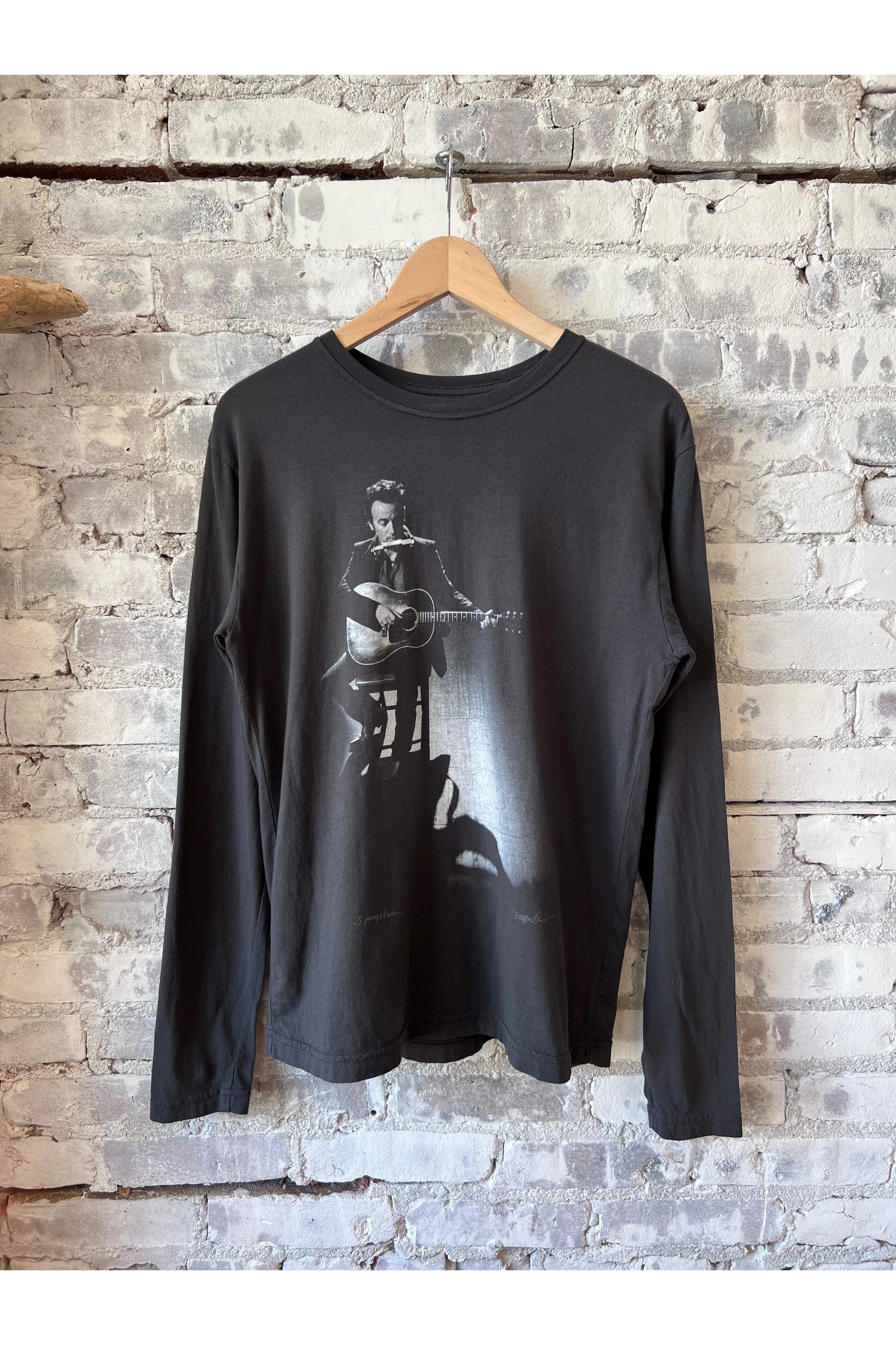 "Bruce Paramount" LS Tee - Faded Black - DUNE + SALT