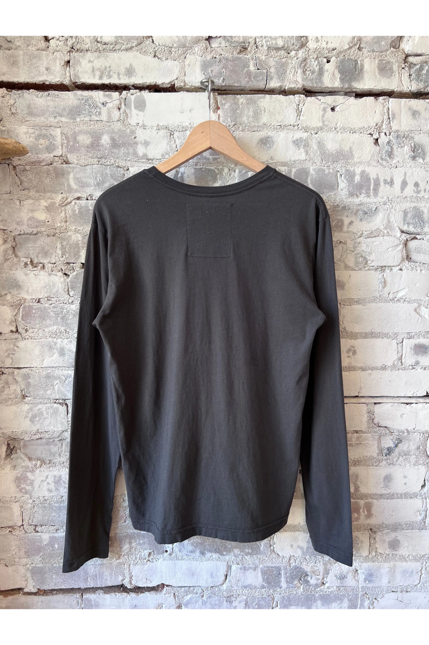 "Bruce Paramount" LS Tee - Faded Black - DUNE + SALT