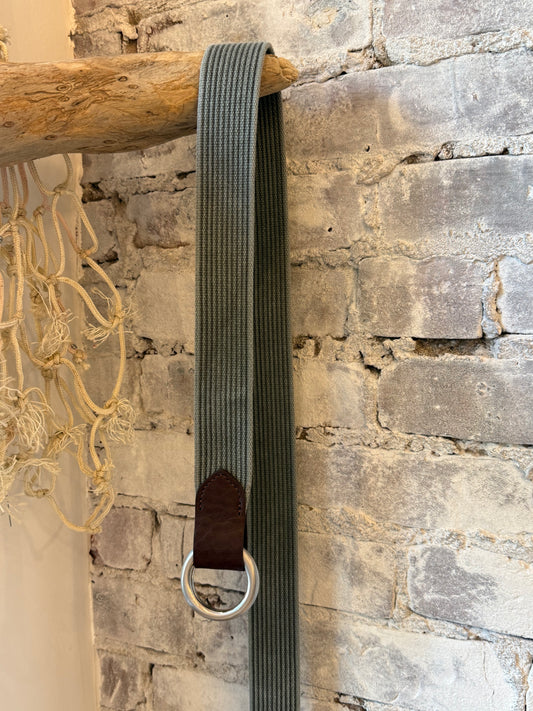 Men's grey striped woven O-ring belt with Sicily calf tabs by W. Kleinberg, featuring a 1-3/8 inch width and stylish design.