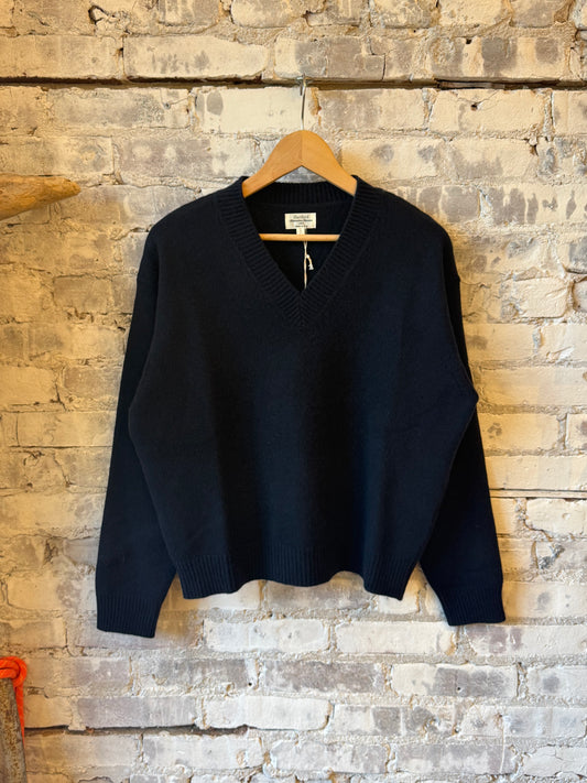 Hartford Women's Milanto knitted sweater in navy blue, women's knit pullover sweater