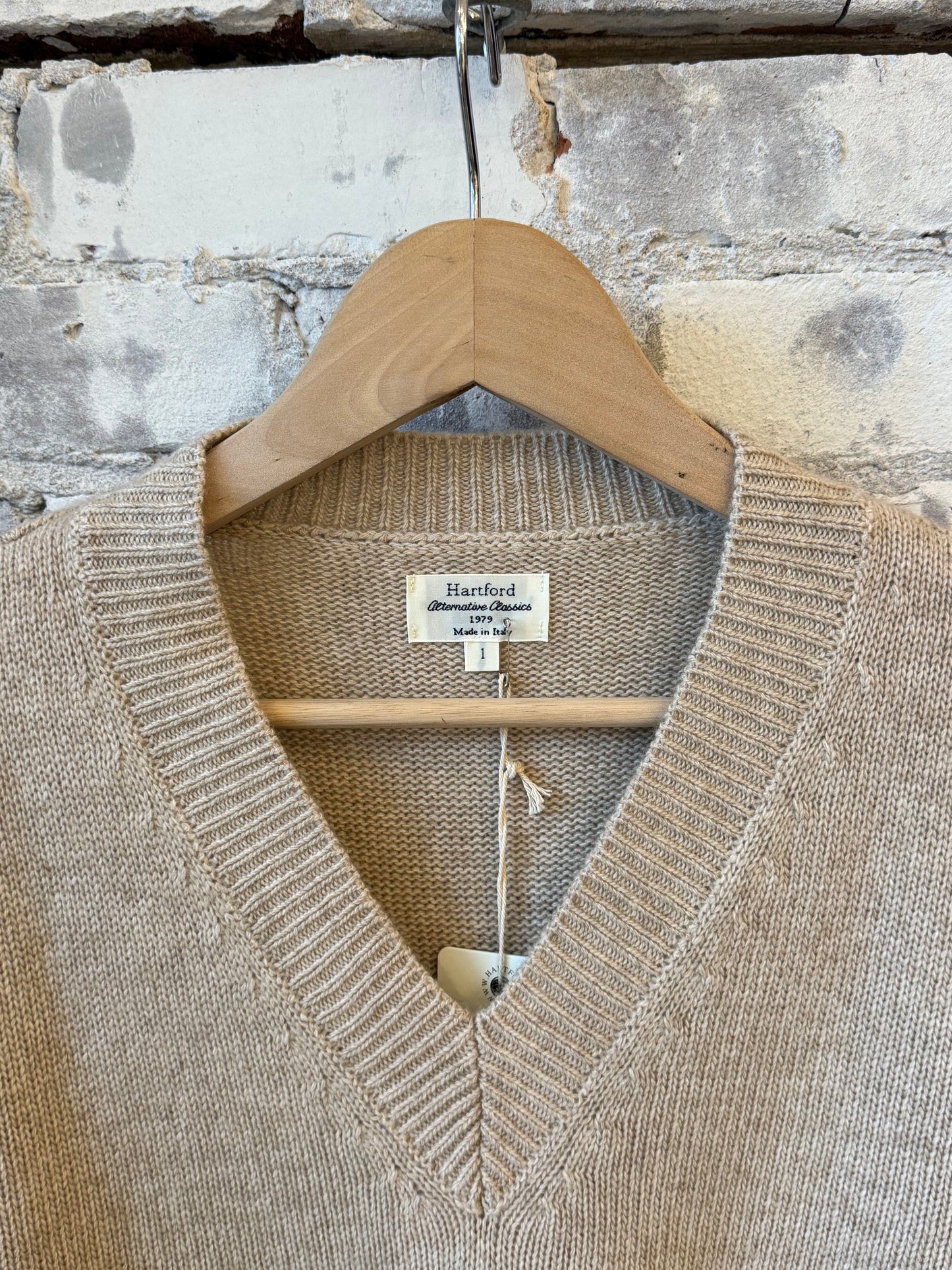 Hartford Women's Milanto knitted sweater in cream, featuring a soft textured knit and relaxed fit