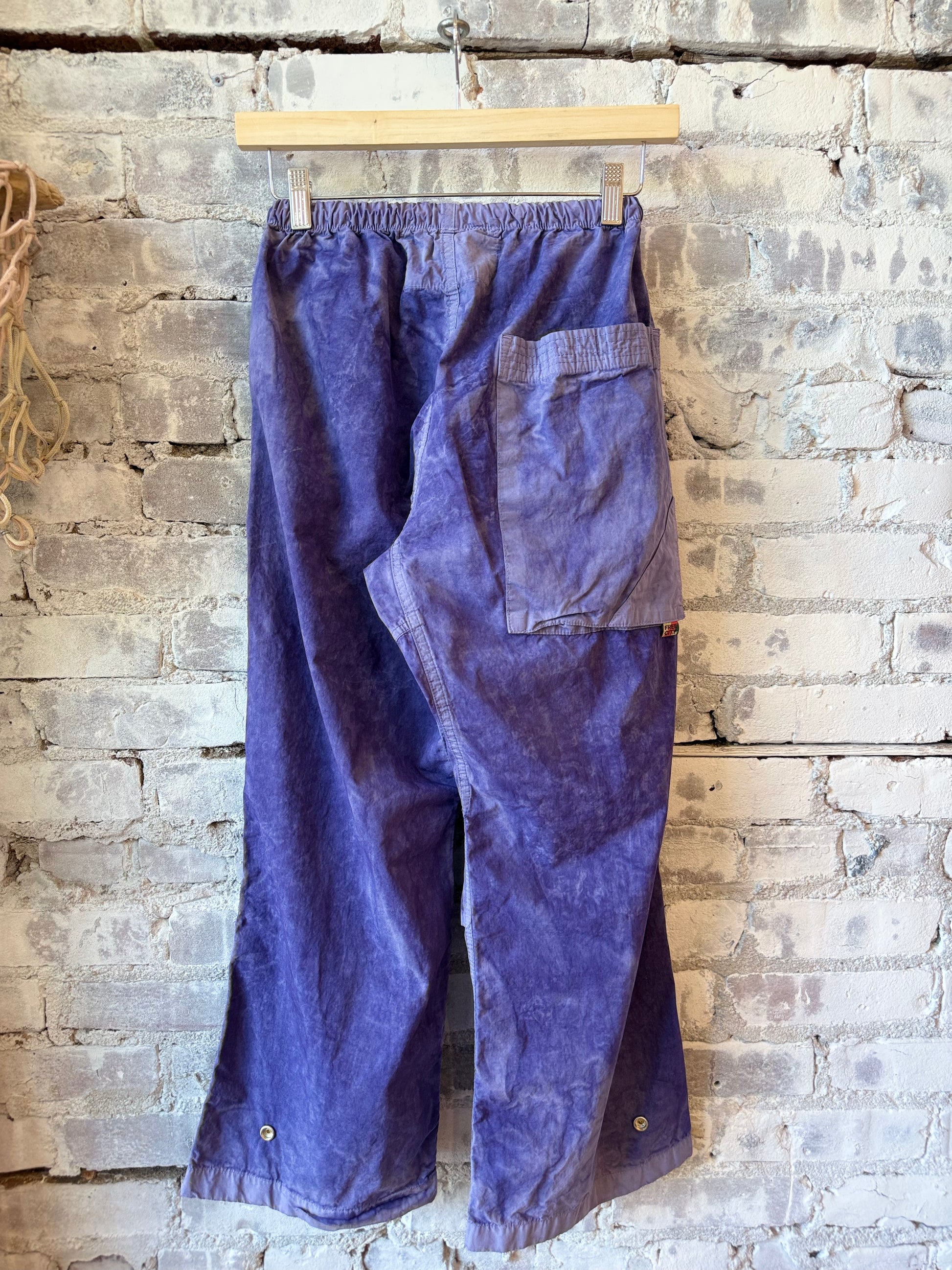 Women’s lavender Freecity Homestud Outofsight Poplinear Flapsnap Kite Pant, stylish and comfortable for casual wear