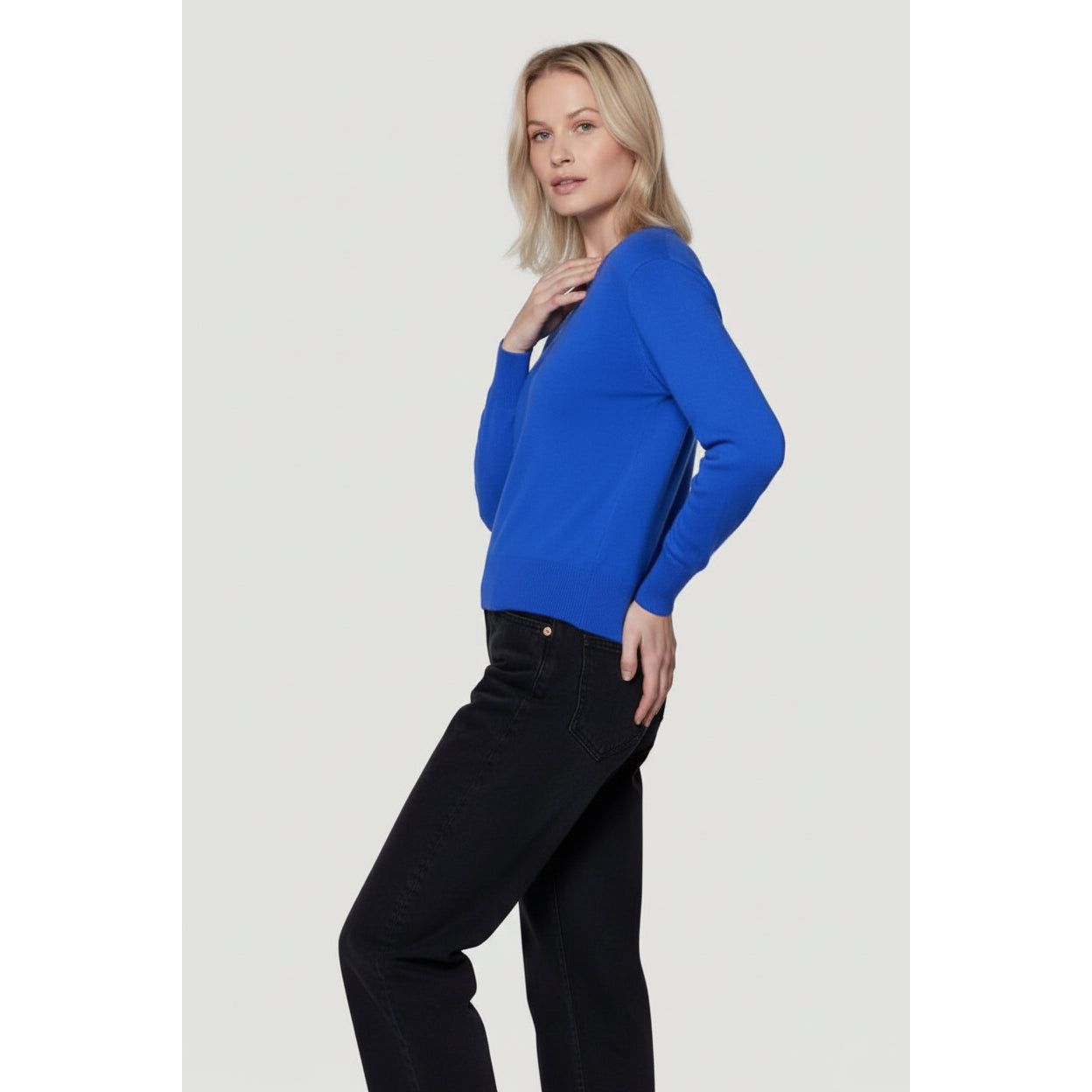 Side view of women's organic cotton knit long-sleeve crewneck in marine color by Majestic Filatures